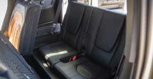 Land Rover Defender — photo 8