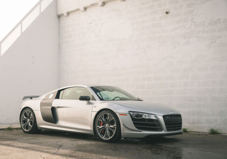 Audi R8 Coupe Quattro