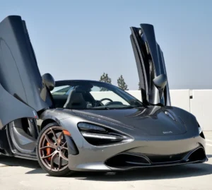 McLaren 720S — photo 2