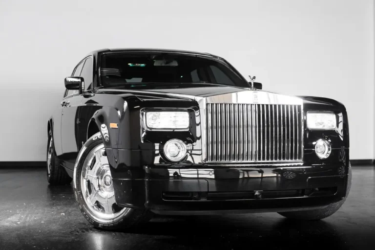 Rolls-Royce Phantom rental vehicle