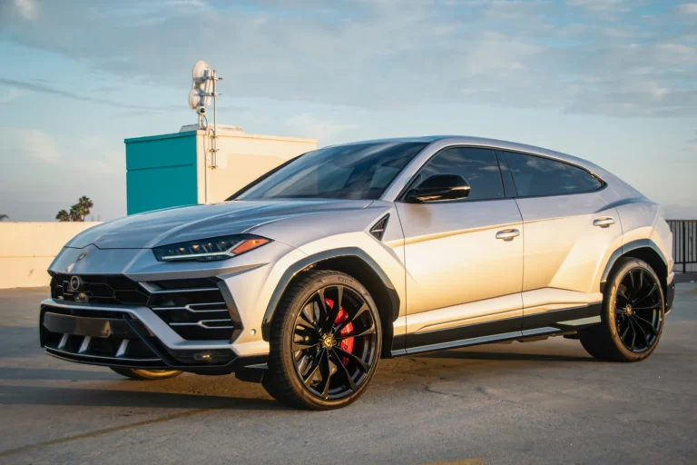 Lamborghini Urus rental vehicle