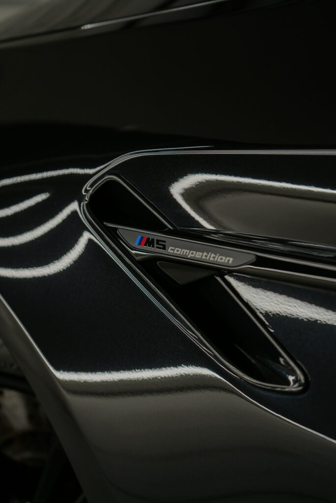 BMW M5 Competition — photo 2