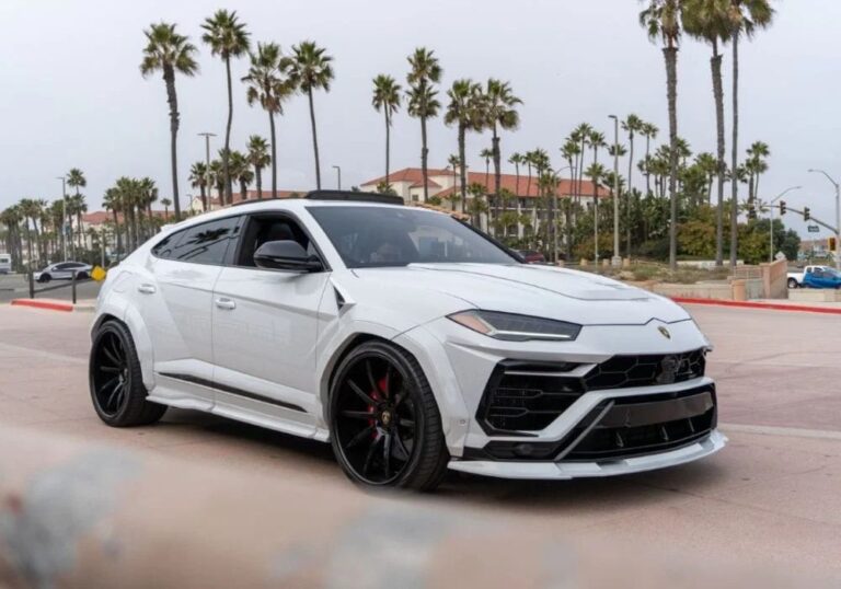 Lamborghini Urus - Widebody 2021 rental vehicle