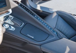 Chevrolet Corvette 2LT - Stingray 2024 — photo 7