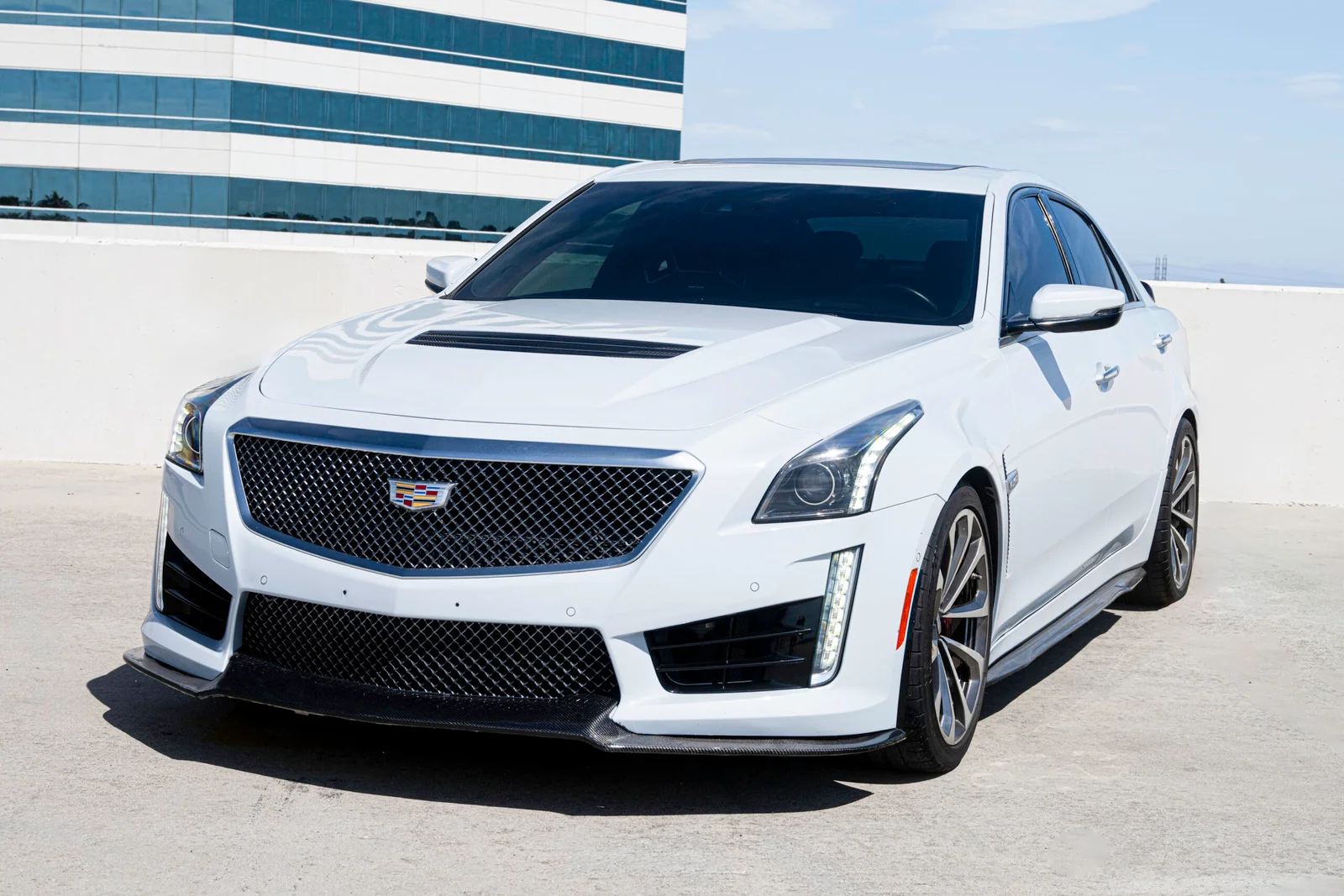 Cadillac CTS-V – White