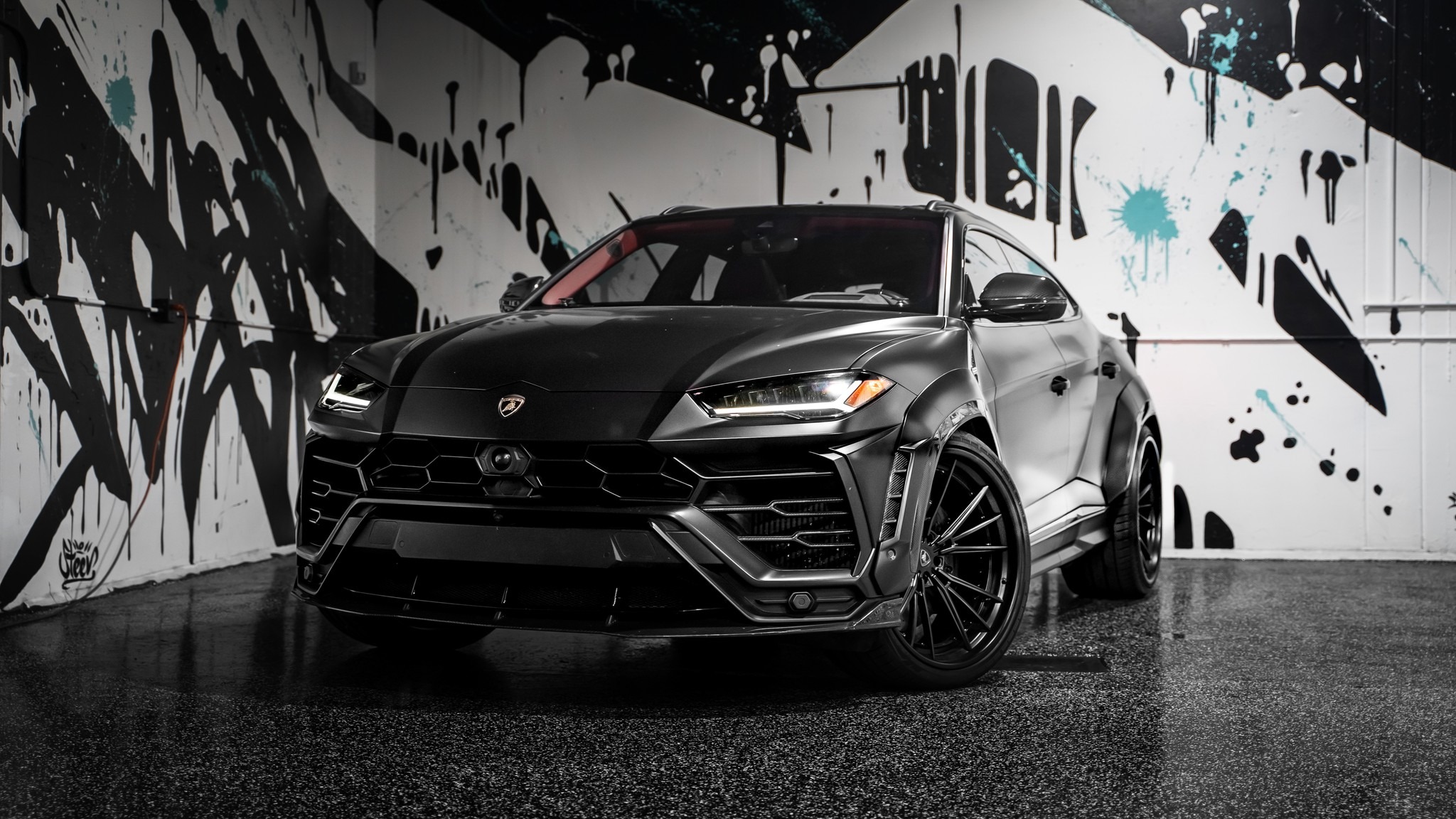 Lamborghini Urus Widebody – Black