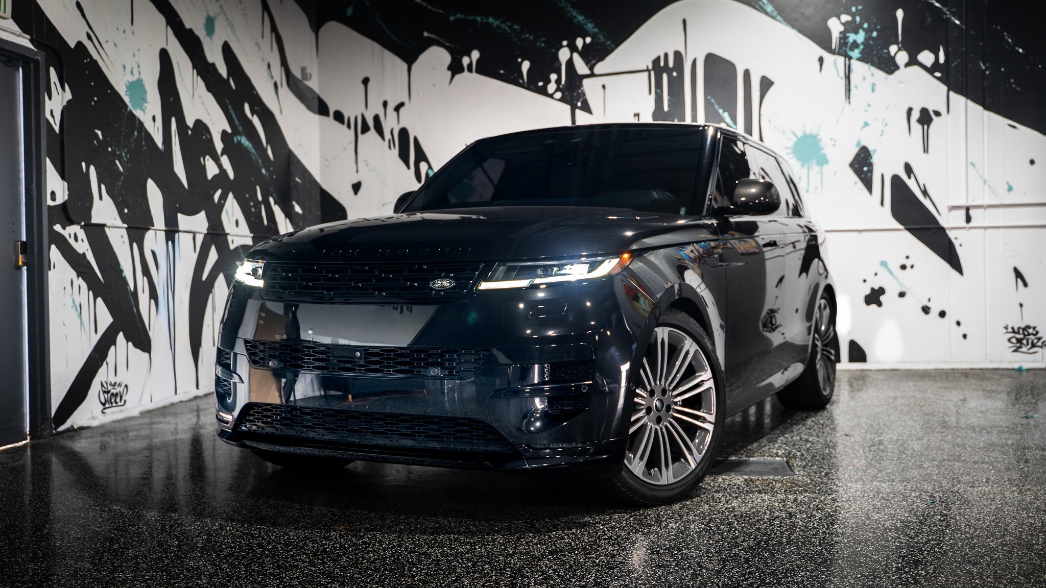 Range Rover Sport – White