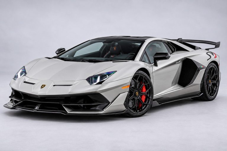 Lamborghini Aventador SVJ